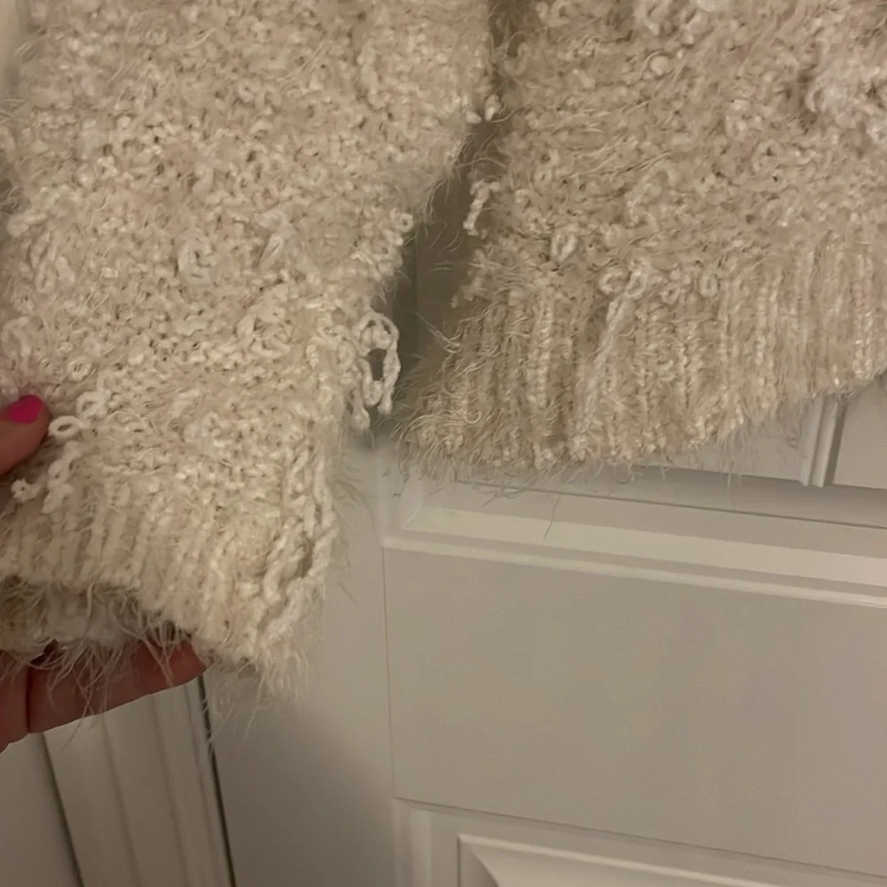 Altar'd State women’s L , off-white V-neck eyelash shag,‎ long sleeve sweater
